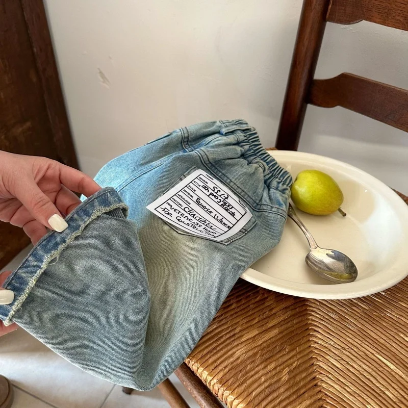 Jeans retrò per bambini Pantaloni dritti larghi Pantaloni a gamba larga per ragazzi e ragazze 2025 Nuovi pantaloni tascabili in denim per bambini primavera autunno