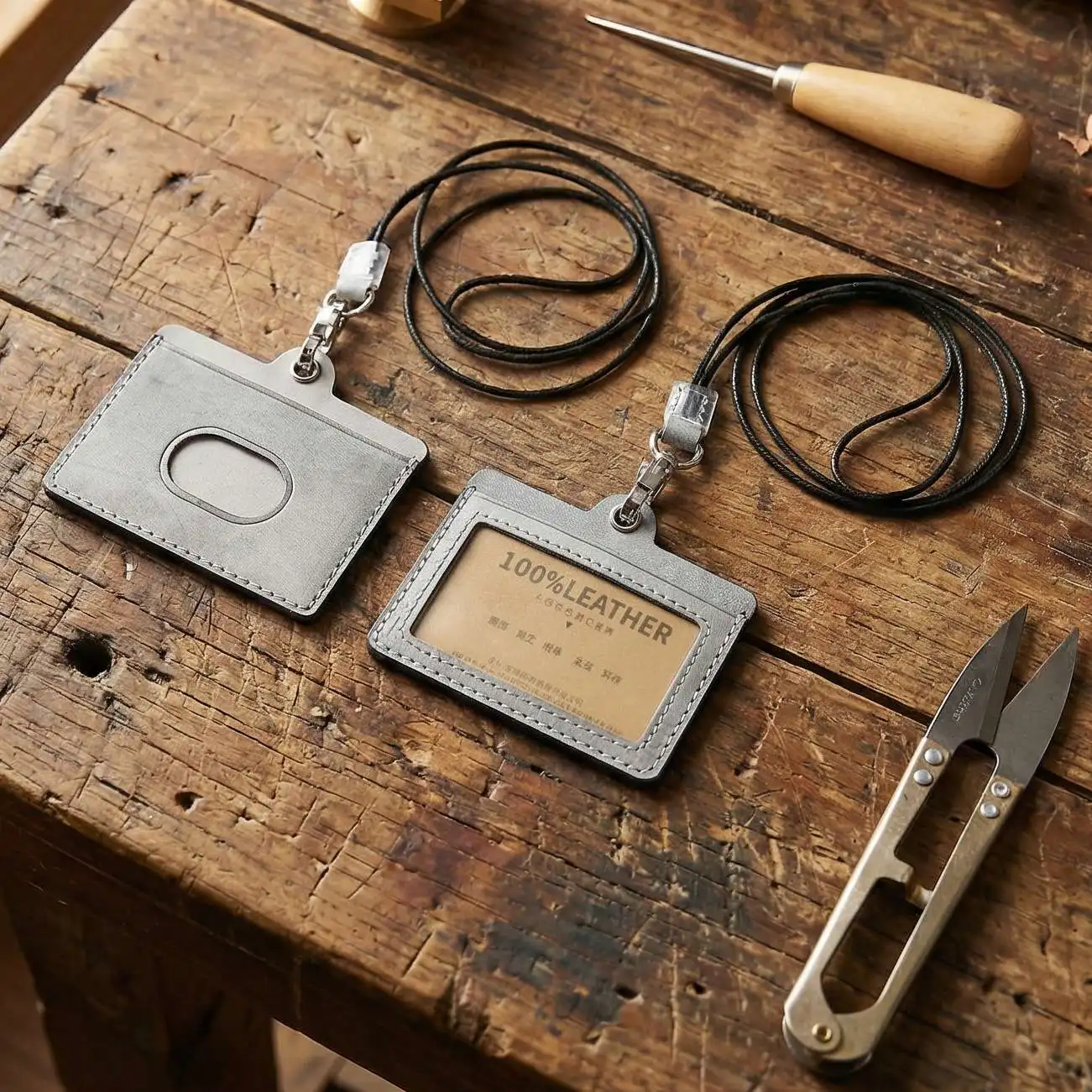 genuine-leather-business-card-holder-men's-vintage-style-commuting-card-sleeve-fashionable-outdoor-functional-style
