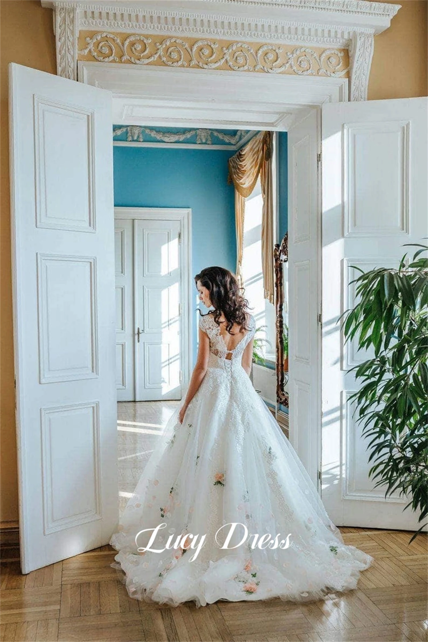 Lucy Flower Decoration Wedding Dress Floral Ladies wedding dress women elegant minimalist wedding dress Wedding dresses