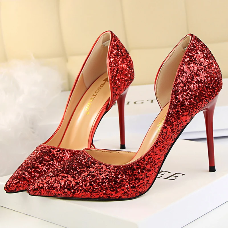 Frauen Luxus Bling Rot 9,5 cm High Heels Pumps Dame Glitter Side Cut-Out Spitz Schuhe Weibliche Hochzeit Premium kleid Schuhe