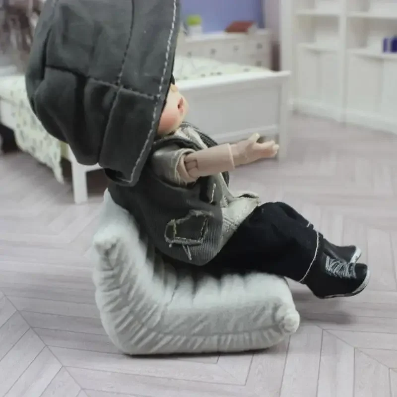 

Miniature Single Sofa 1/12 Scale Dollhosue Decoration Scaled Furniture For Dollhouses Enthusiasts and All Age Collector 15UB