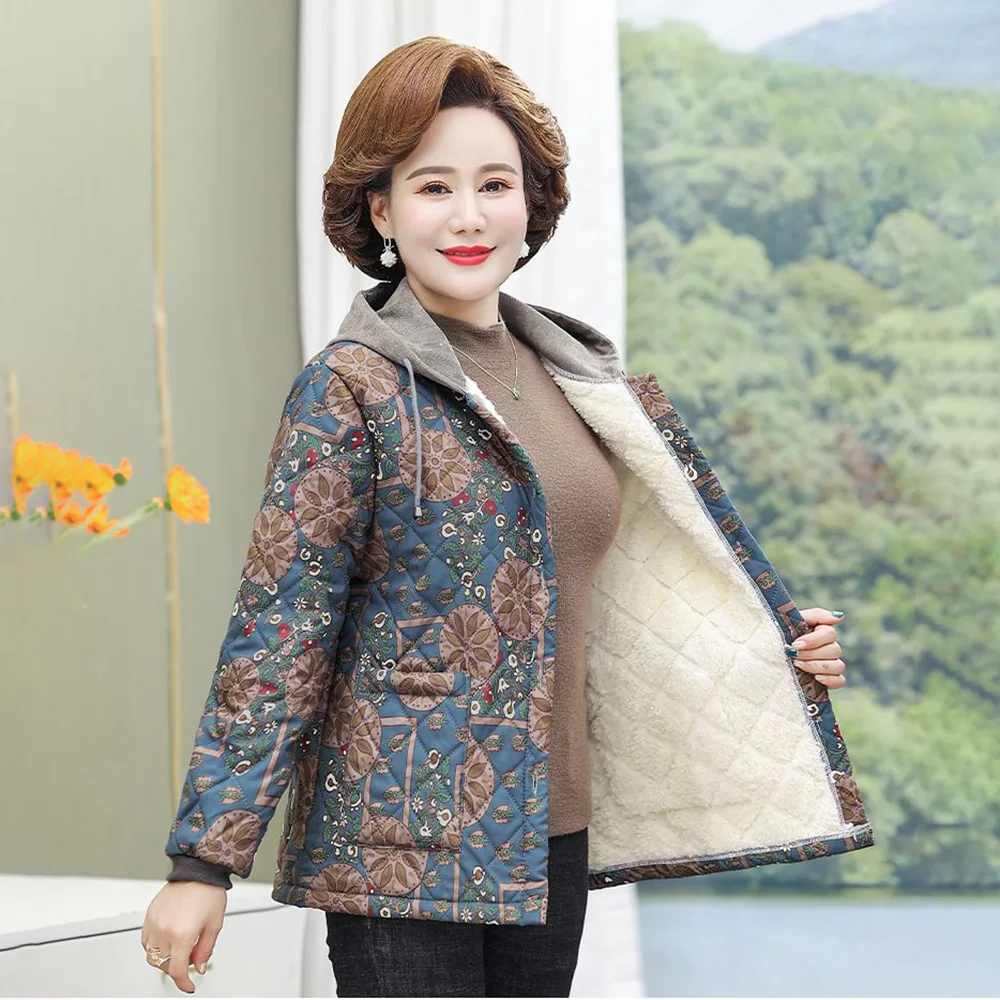 Fleece Warm Cotton-padded Jacket Female New Middle-aged And Elderly Winter Hooded Loose Ladies Printed Mother Coat Tide 5XL.