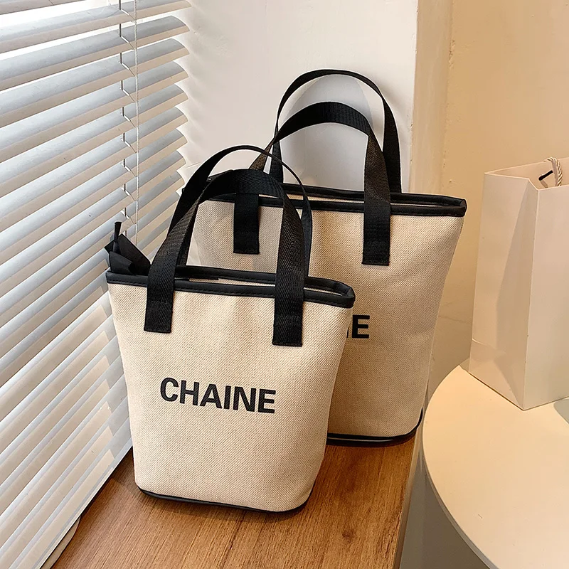 

Trendy High-End Crossbody Bag with Chic Style - Niche Exquisite Versatile Design for Women's Sweet Retro Casual Use