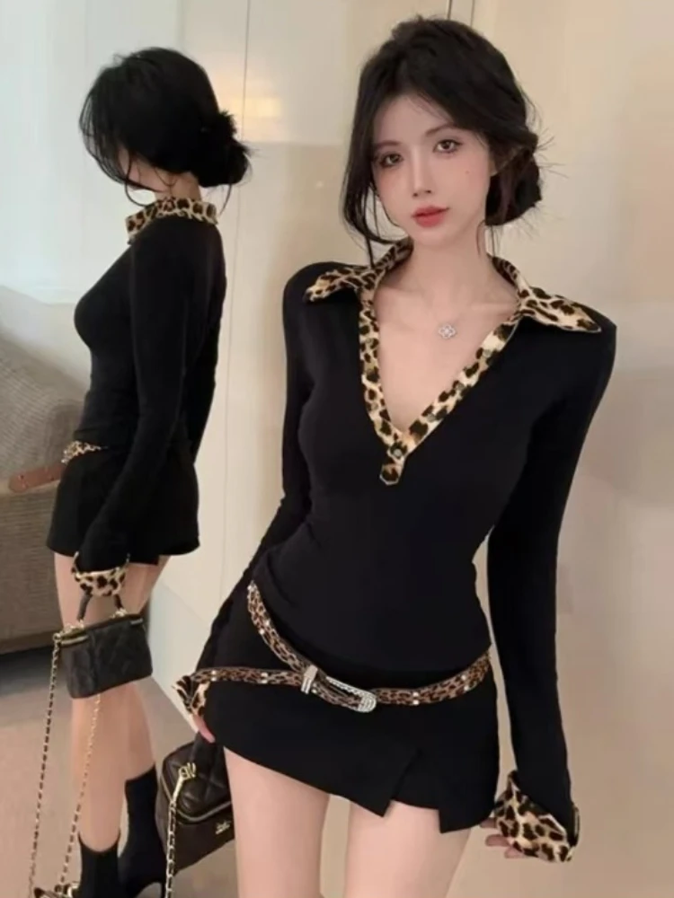 เสื้อฮู้ดดี้สไตล์อเมริกันเรโทรลายเสือดาวแบบปะติด คอวี สำหรับผู้หญิง ปี 2025 สตรีทแวร์ Y2K ฮาราจูกุ ทรงเข้ารูป แขนยาว