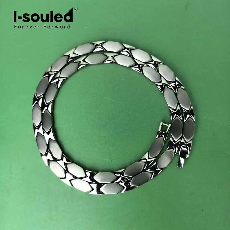 

Pure titanium lightweight niche collarbone diamond shaped women's and men's fashion accessories