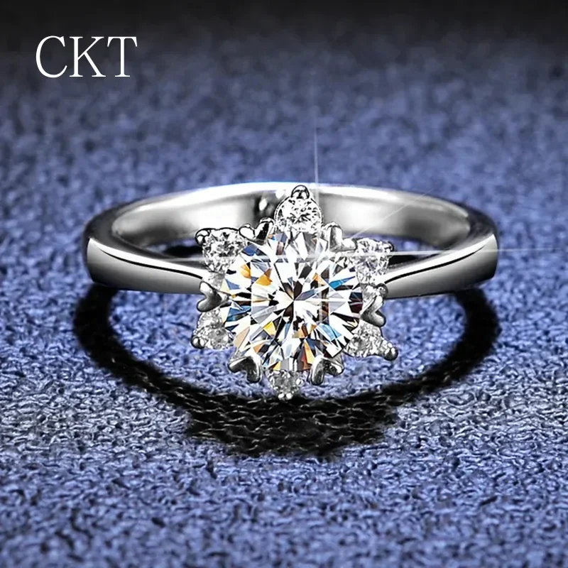 Luxury 18K White Gold Ring Women's Chic Sunflower VVS 1CT D Color Moissanite Diamond Ring Piatinum Pt950 Bride Fine Jewelry