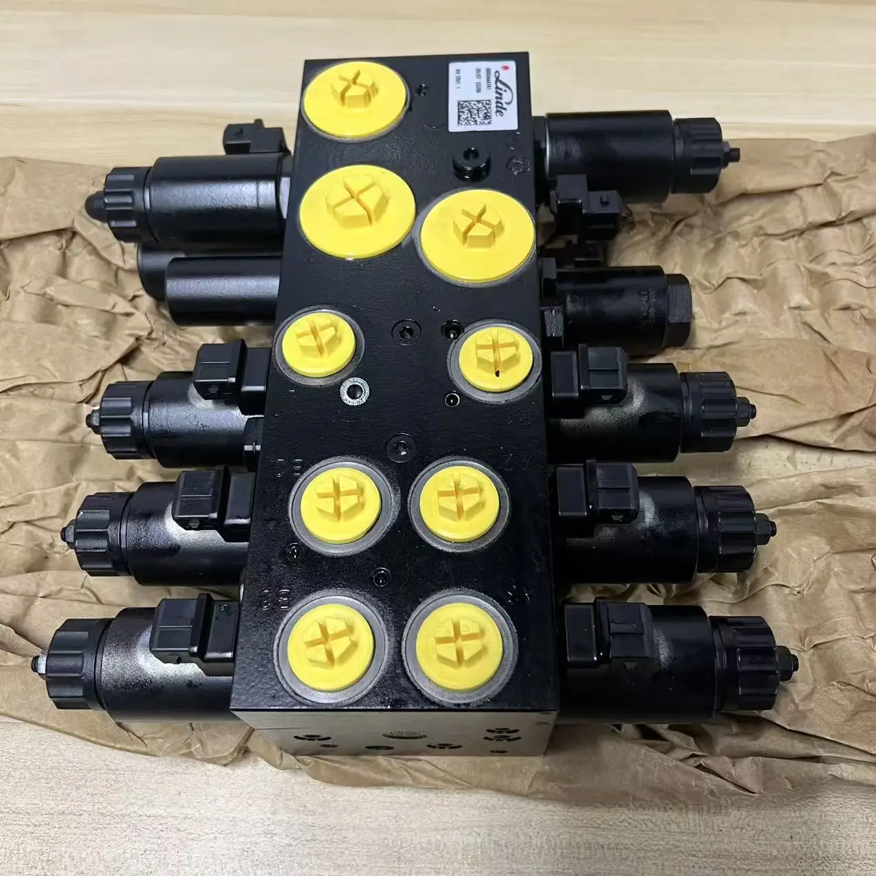 0009444741 Linde Forklift Control Valve 4-Spool Hydraulic Directional Block for IC Counterbalanced Truck 1276 Series H16 H18 H20
