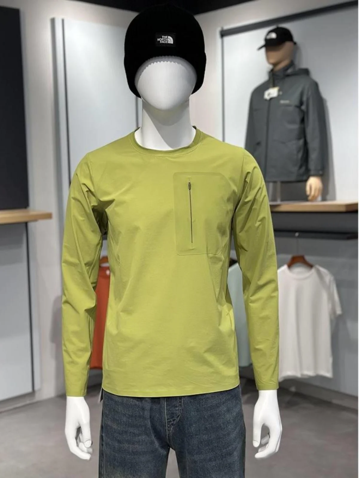 

Мужская футболка с длинным рукавом, быстросохнущая, дышащая, с лазерной обработкой и клеевыми швами, модная, в городском стиле, летняя, тонкая, современная, с круглым вырезом, однотонная.