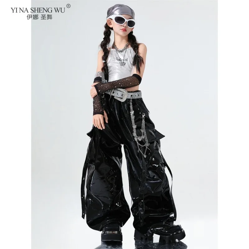 Costume da ballo jazz per ragazze Top con cavallo argento Pantaloni in pelle nera Abbigliamento per spettacoli teatrali Hip Hop Completo da passerella per concerti per giovani