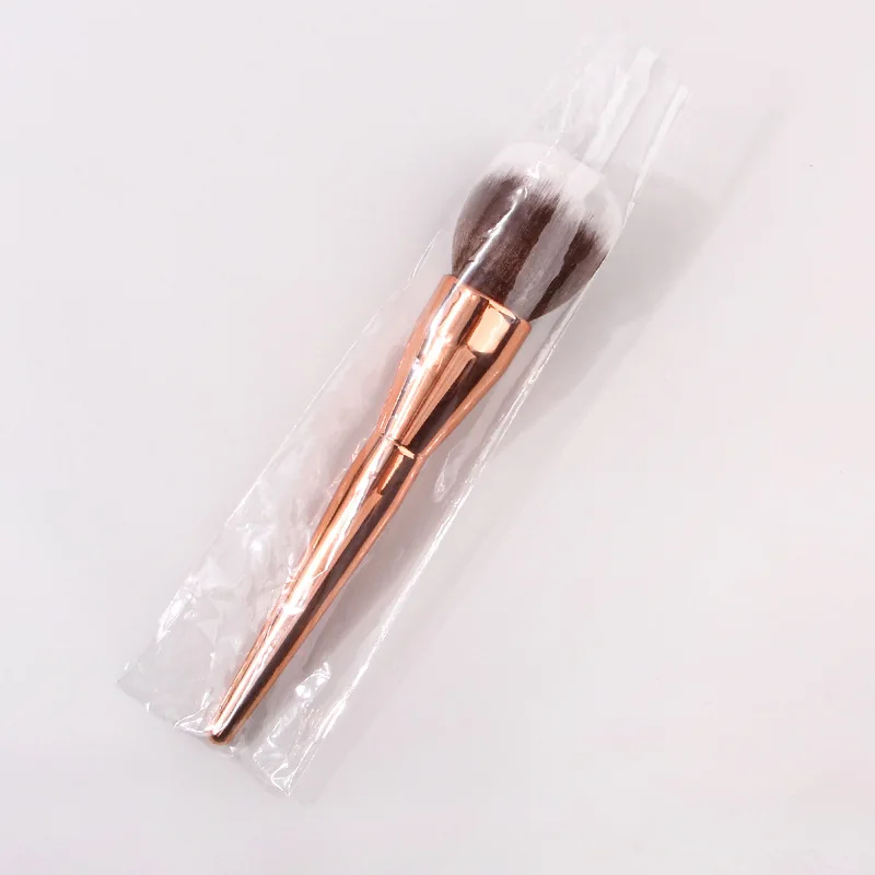 Pinceau de maquillage professionnel en poudre |   Poils synthétiques pelucheux surdimensionnés pour une application complète |   Poignée ergonomique antidérapante