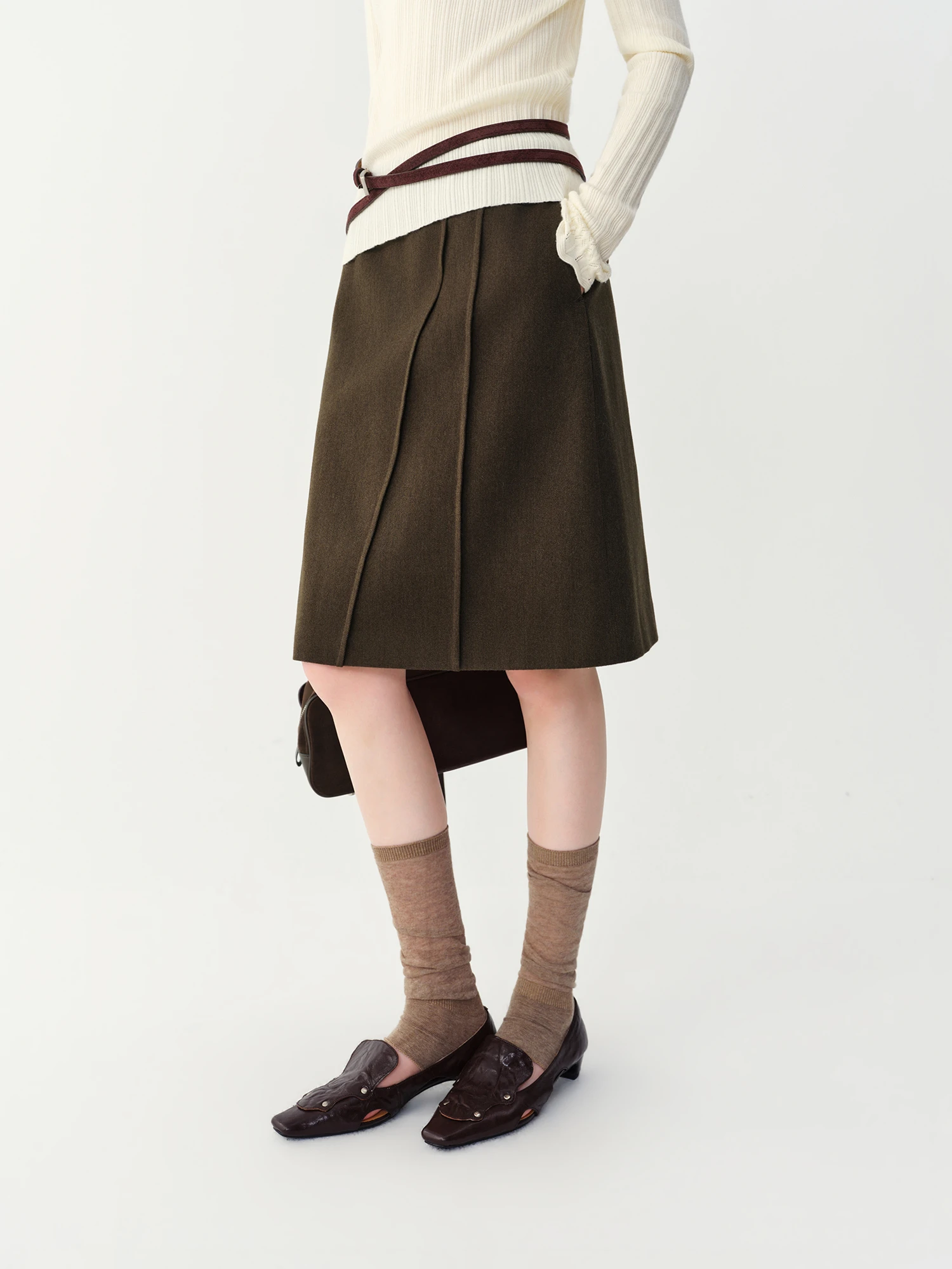 FSLE Women’s A‑Line Midi Skirt with 3D Panel Diagonal Cut 2026 Winter New Arrival Elegant Versatile Flared Half Skirt for Daily