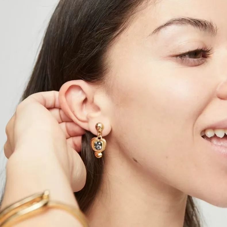 

Spanish UNO Heart-Shaped Crystal Earrings, A Niche, Affordable Luxury Design for Autumn and Winter.