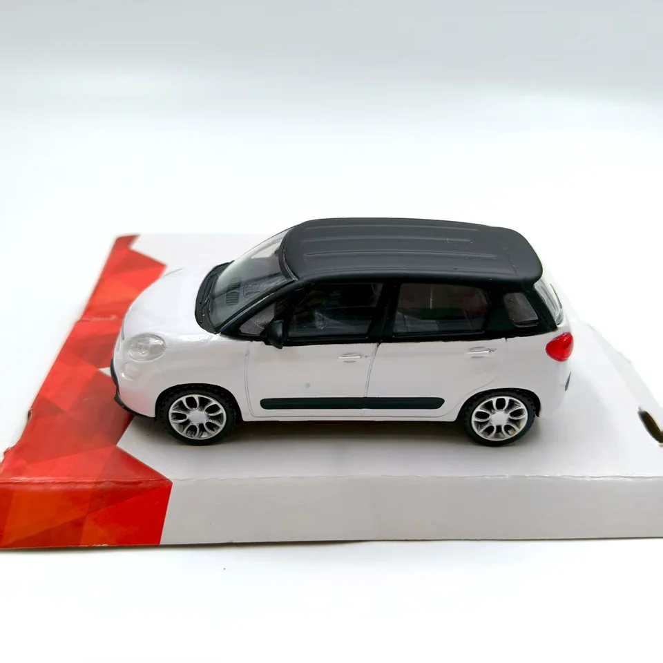 Diecast 1/43 Scale Fiat 500L ITALIAN Vision Alloy Car Model Adult