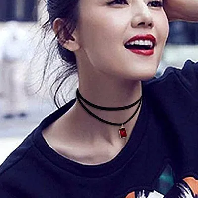 2024 New Fashion Multilayer Black Imitation Leather Choker Necklace Gothic Chain Charm Gem Pendant Vintage Jewelry