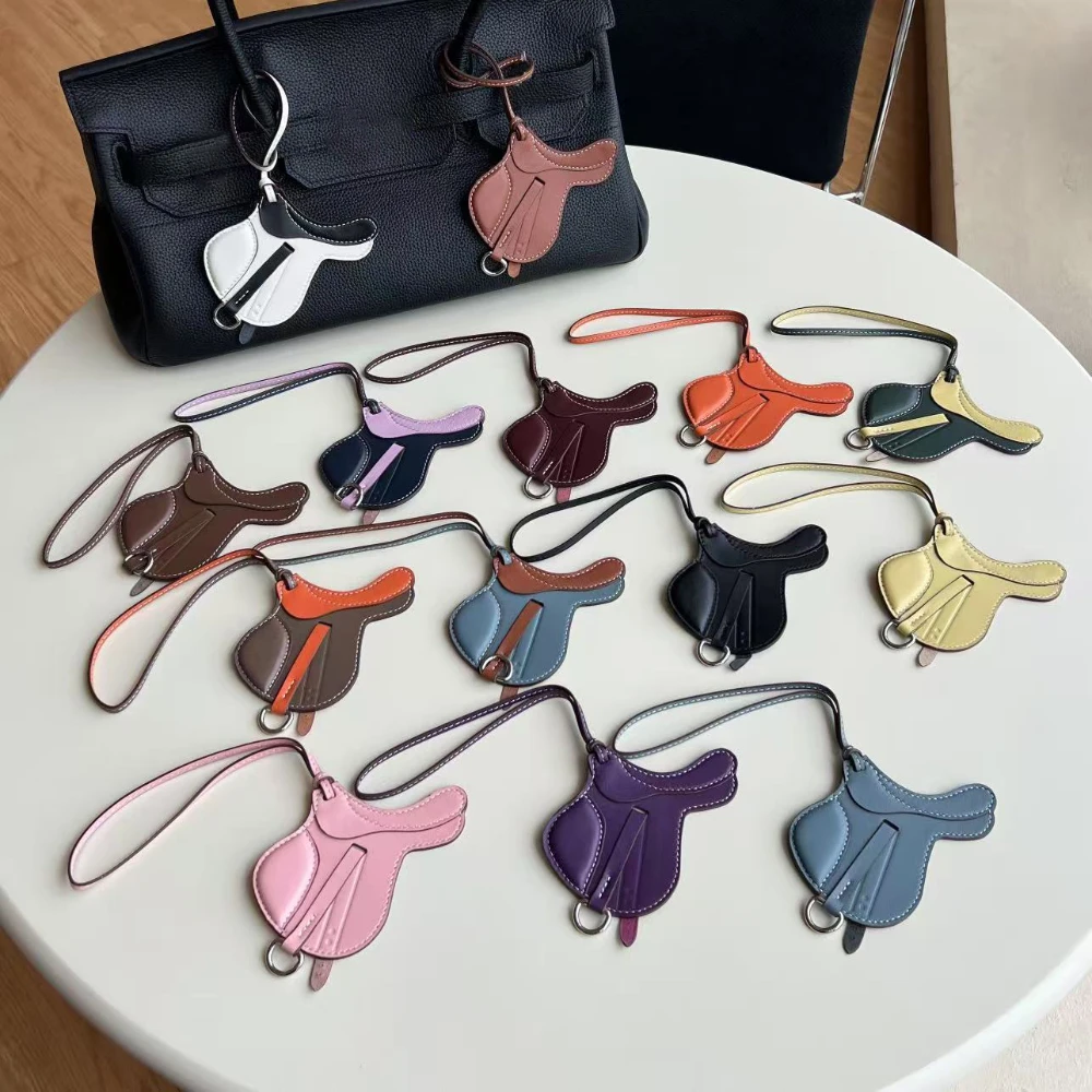 

Saddle Shape Women Bag Charm Hand-stitched Bag Pendant Handmade Handcraft Car Keychain Keyring Hanging Accessories Gift