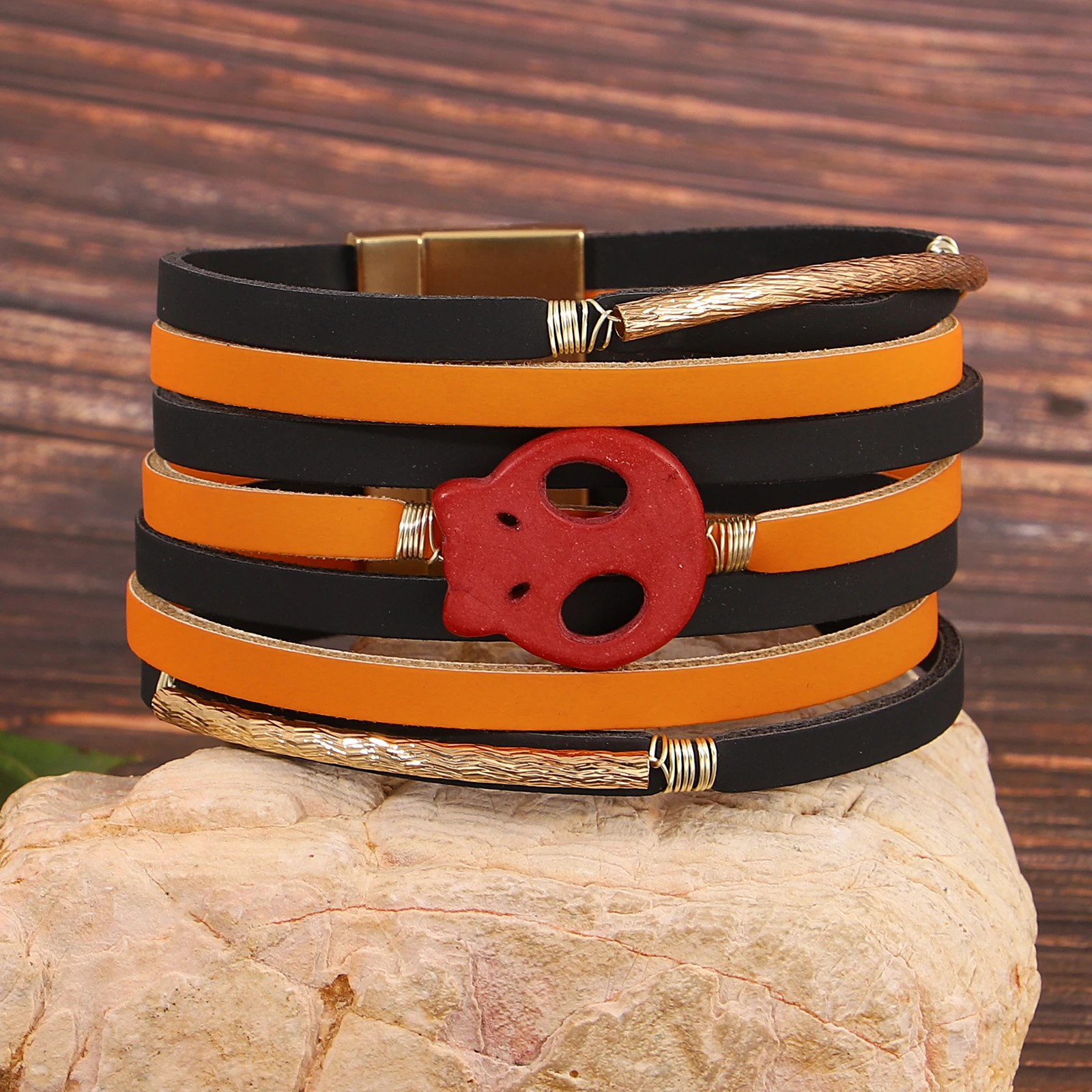 สร้อยข้อมือหนังหลายชั้นประดับหินเทียมสไตล์วินเทจ Amorcome สำหรับผู้หญิง สร้อยข้อมือเชือกถัก ของขวัญเครื่องประดับสำหรับวันหยุด