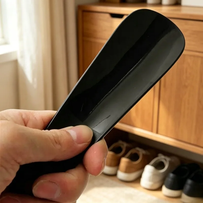 Plastic Shoe Horn with Hanging Hole Labor Saving Shoe Helper Avoid Bending Over Fit All Footwear