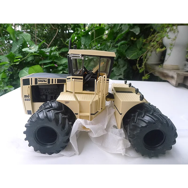 

Литой под давлением Top Self масштаб 1:32, большой бутон 525/84 восьмиколесный сельскохозяйственный сплав, модель трактора, Коллекционная игрушка, подарок, сувенирный дисплей