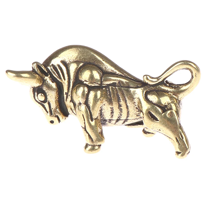 Mini Portable Retro Brass Wall Street Bull Statue Sculpture Hand Toy Gift Keychain Ornament Home Office Desk Decorative