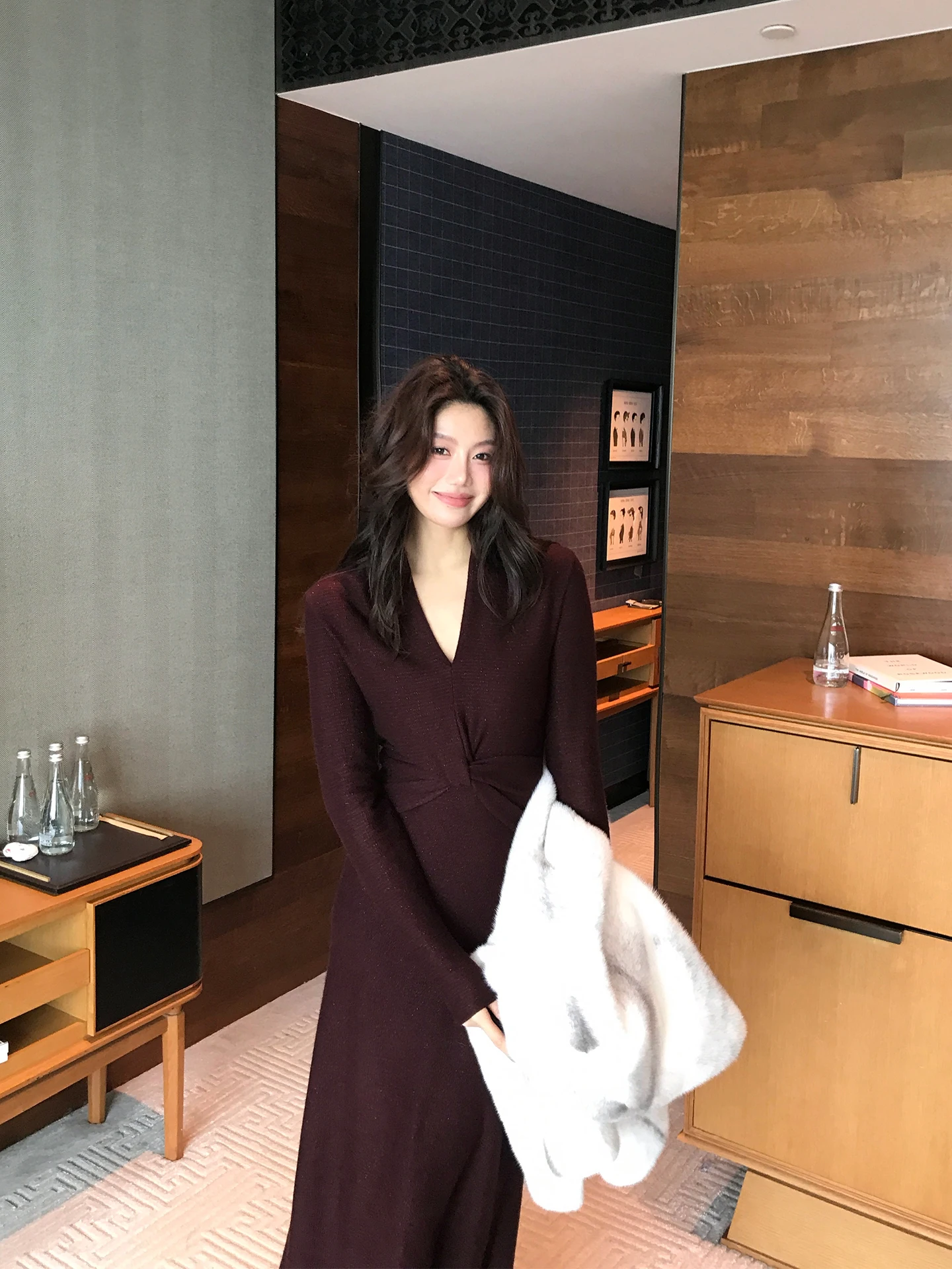 

Long V-ne Dr Women's Autumn Winter Slim Fit Waist Cinched Knee-length Overcoat Base Skirt Gentle Sle J003