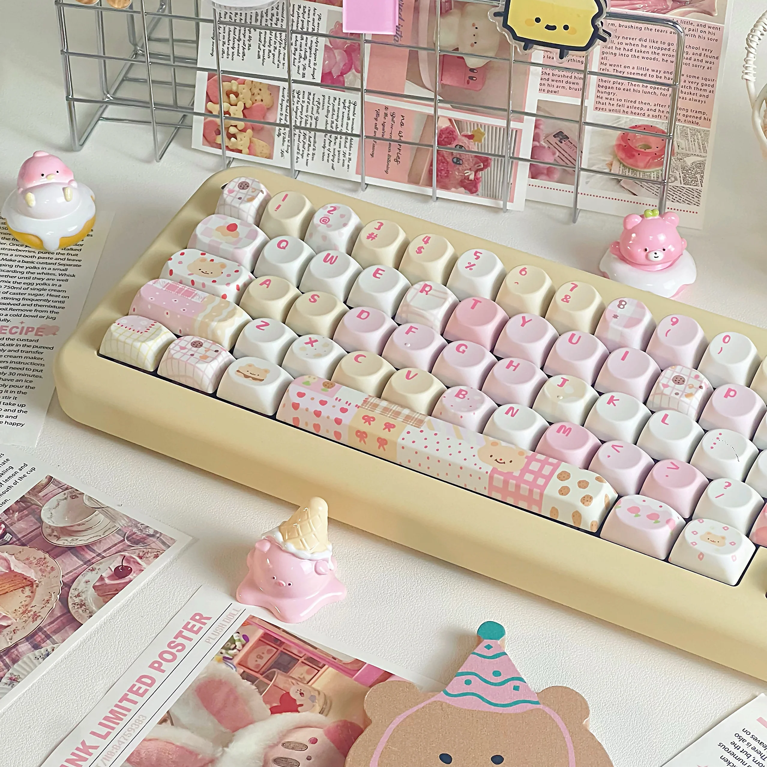 Butter bear hand-painted style original cute theme original factory height SOA moa keyboard cap