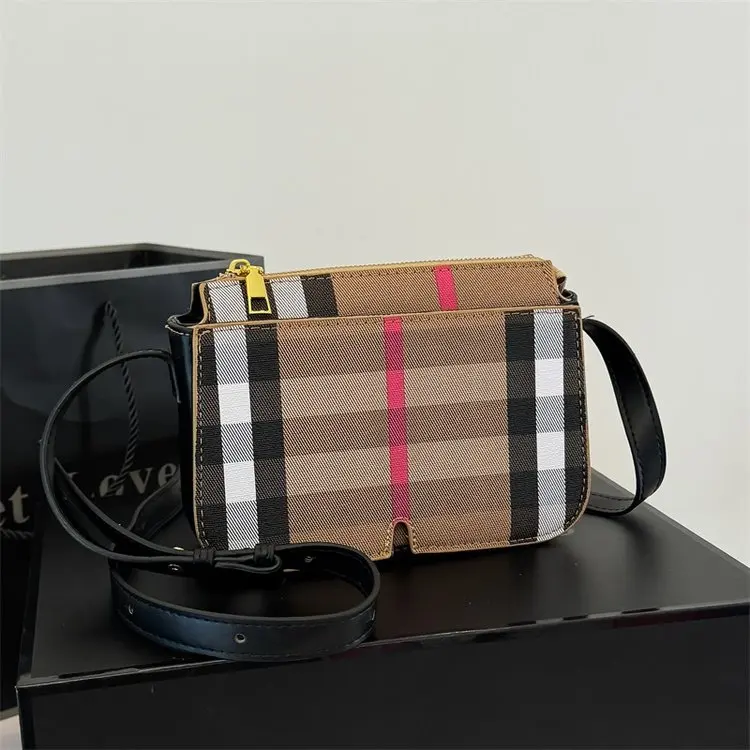 

Classic Plaid Women's Handbag, High-quality Parisian Fashion Atmosphere, Luxury Unique Personalized Design Women's Bag,