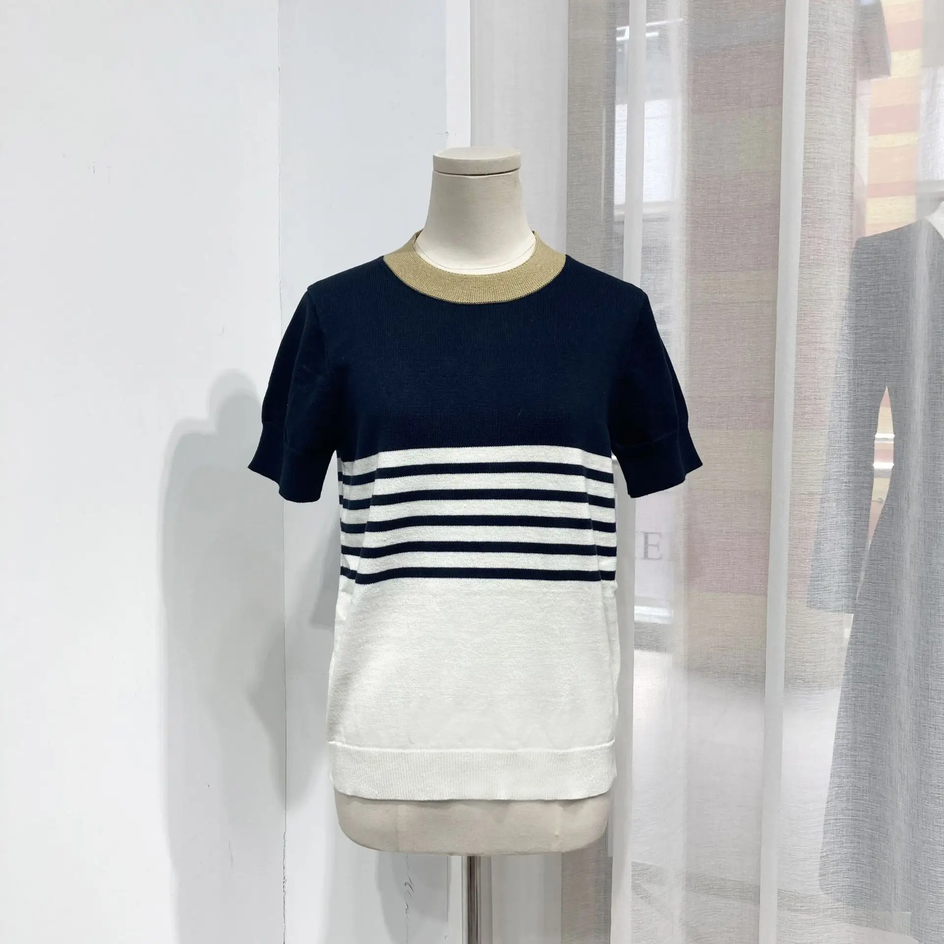 Short-sleeved women's summer new casual loose striped knit short-sleeved wild top color matching striped sweater