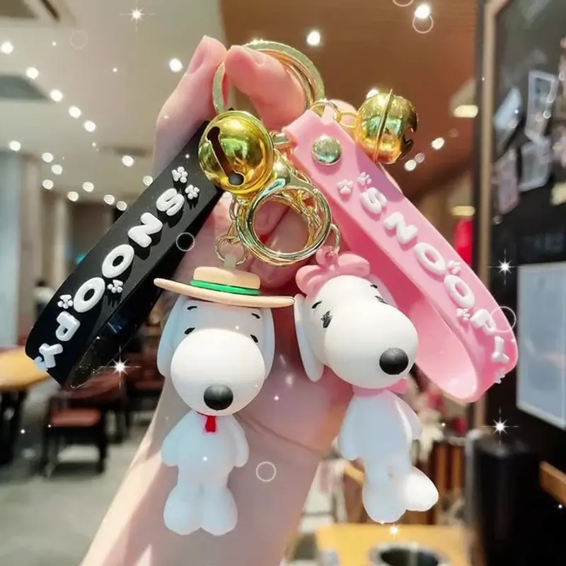 

Аниме Снупи Креативные игрушки Брелок кулон Kawaii 5 см Силиконовая кукла Украшение школьной сумки для пары Праздничный подарок для друзей