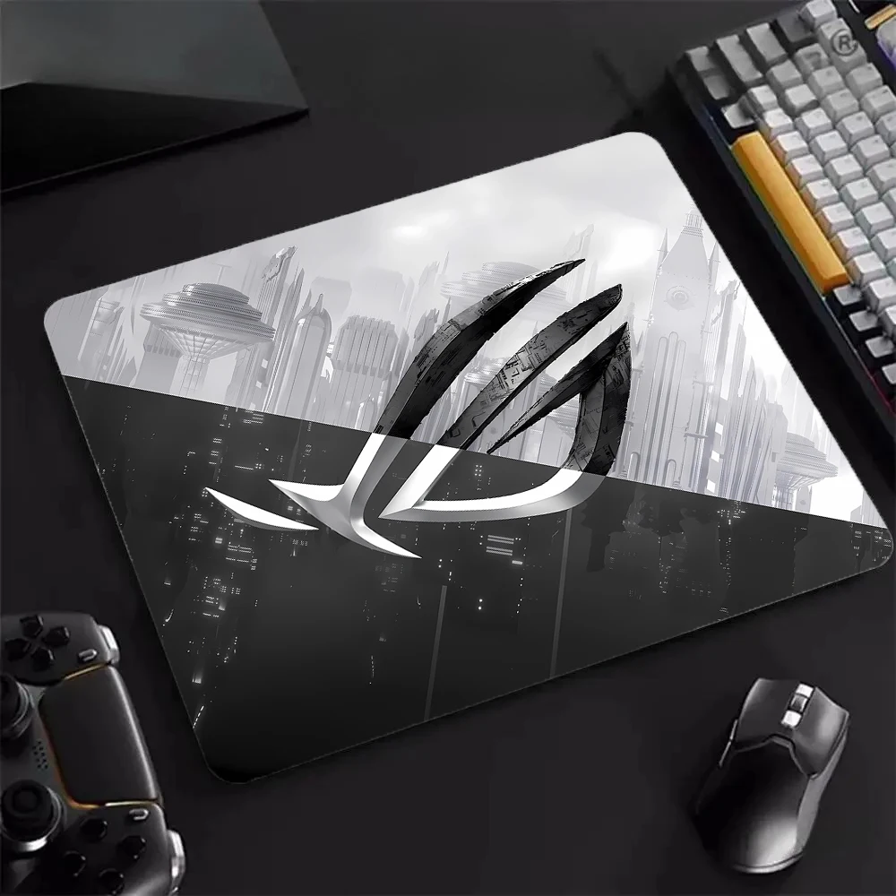 Game Player Square Mousepad Small Size Home Desk Protector Mat Washable Desktop Mouse Pad Anti-slip Rubber Table Mats