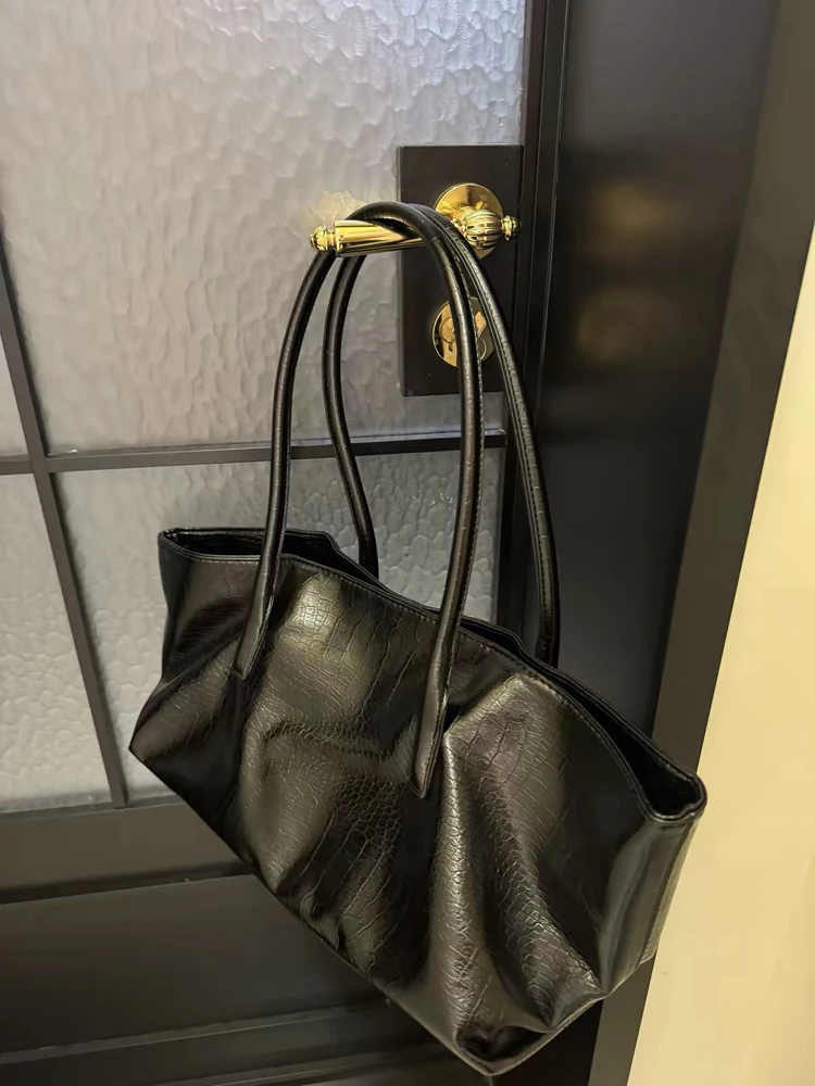 SHELKSBAG Women Crocodile Pattern Tote Bag Large Capacity Vintage Elegant Daily Wear Shoulder Bag Casual Commuter Work Handbag