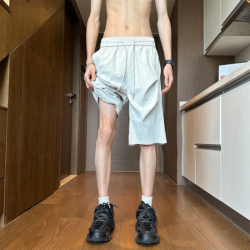 

Легкие плиссированные мужские шорты из ледяного шелка, длиной до колена, для активного отдыха, пляжа, быстросохнущие, повседневные, свободного кроя, молодежные
