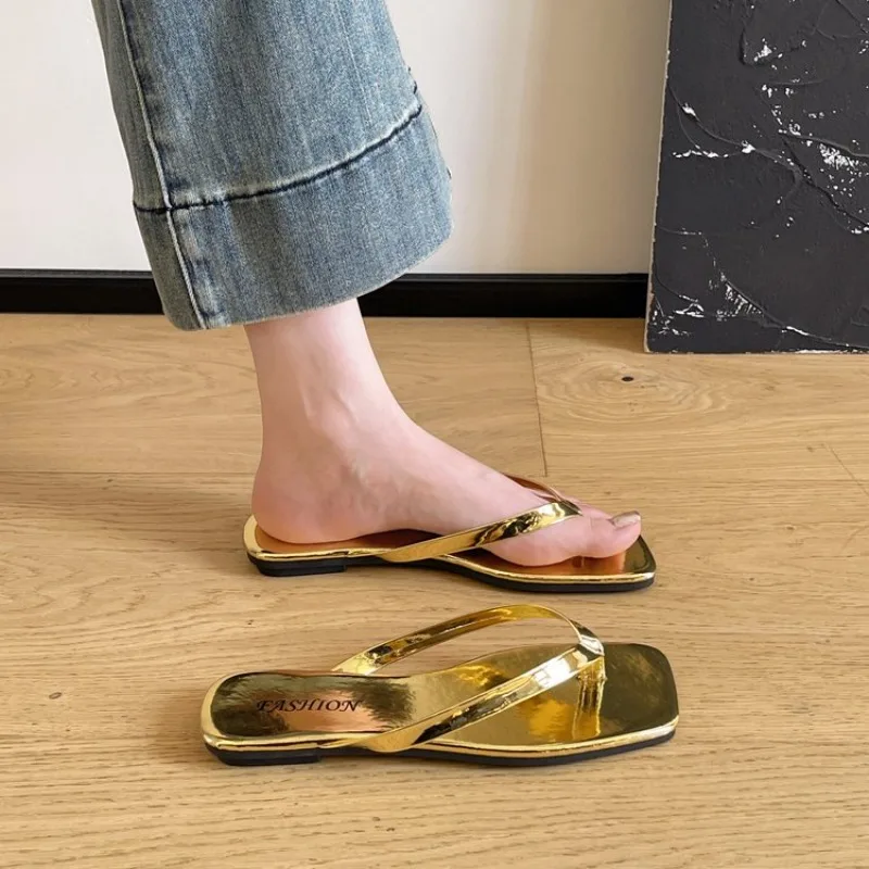 Women's Flat Sandals Square Toe Thong Mules Slip on Slippers Patent Look Glossy Finish Casual Summer Outdoor Vacation Footwear