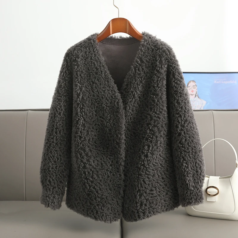 

Full wool particle sheep cut fleece coat V-neck cardigan loose 2023 winter lamb fur grass coat for women