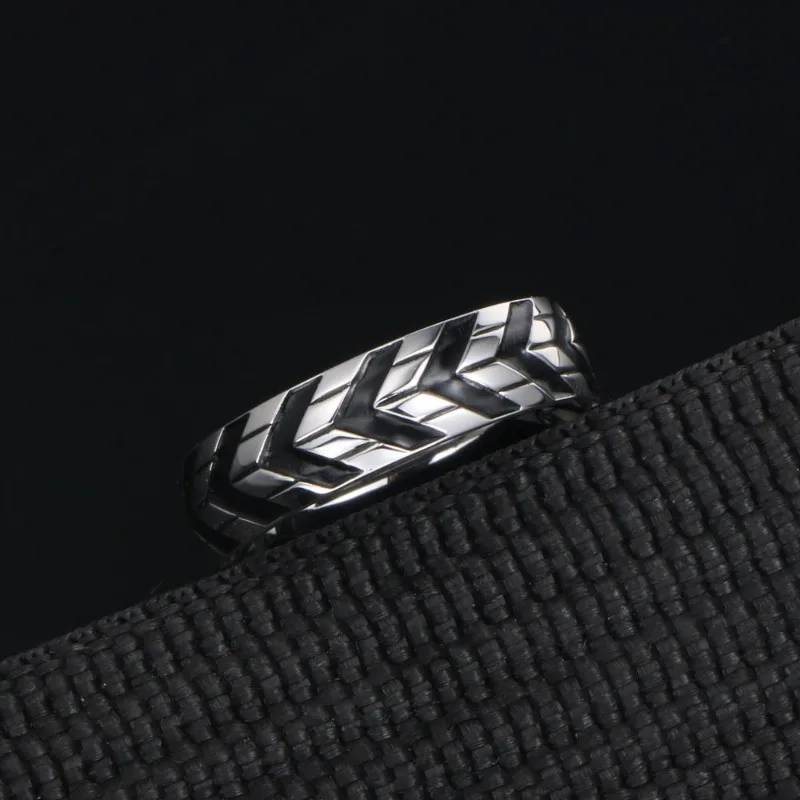 التيتانيوم الصلب سيارة الإطارات الرجال الدائري، أزياء عصرية الهيب هوب قاطرة الإطارات علامة الدائري SA1012