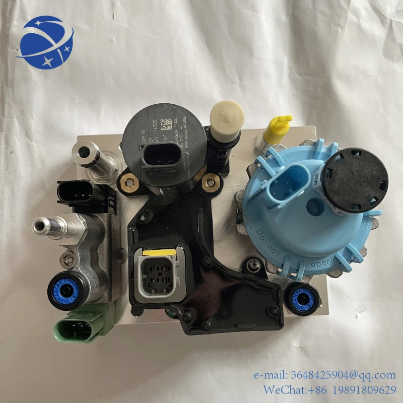 YYHCOriginal 24v SCR dosing pump adblue Pump module P1205710 PDE034-09 00241827 3 Pins FH4 23387865 85022215