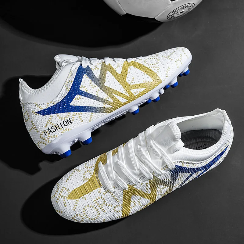 New summer High-quality professional training turf soccer shoes Ultra-light training spikes soccer boots men's soccer field boot