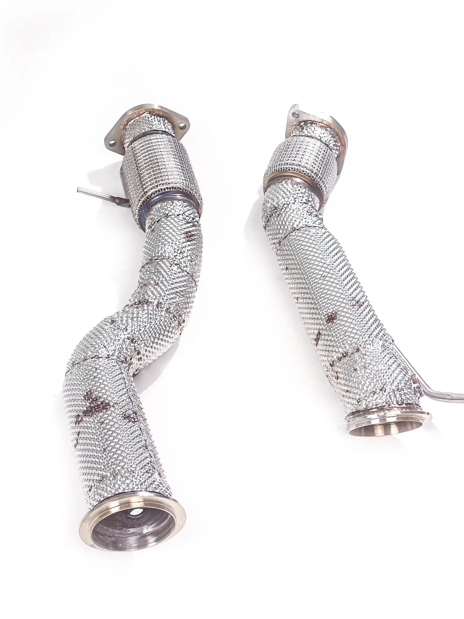 

[L]The Catless Downpipe Exhaust System is compatible with the exhaust system of the BMW X3M F97 3.0T model