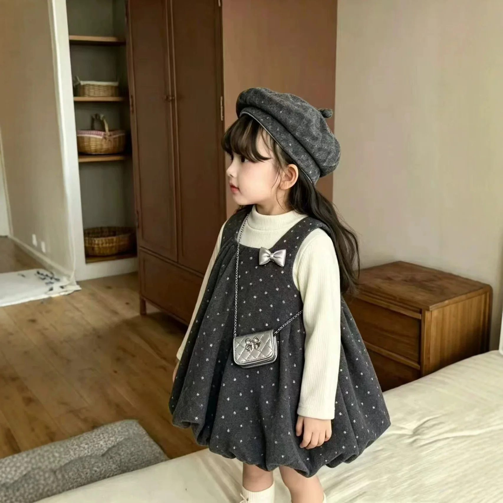 Girls' Suit 2026 Autumn and Winter New Children's Wear Girls Baby Bottom Shirt Hat Satchel Polka Dot Sundress Four-piece Set
