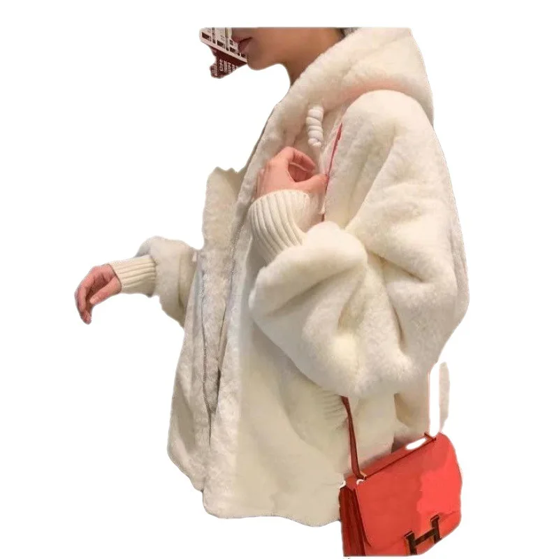 Imitazione lana di agnello Outwear Top cappotto bianco caldo soprabito peloso Casual Sobretudos inverno con cappuccio in pelliccia di coniglio finto giacca da donna in peluche