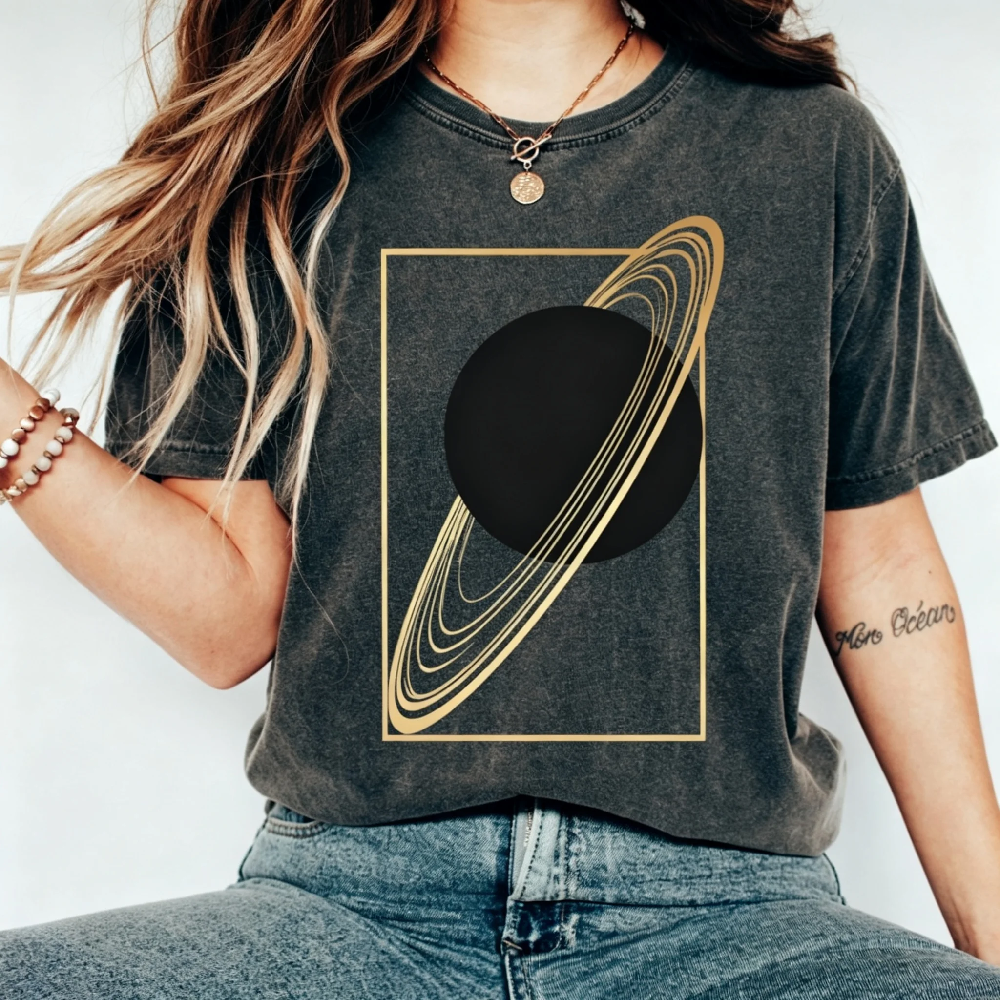 Rings of Saturn Shirt - Galaxy Planet T-shirt - Hubble Telescope Tee - Astronomy Gifts for Men and Women - Gift for Dad