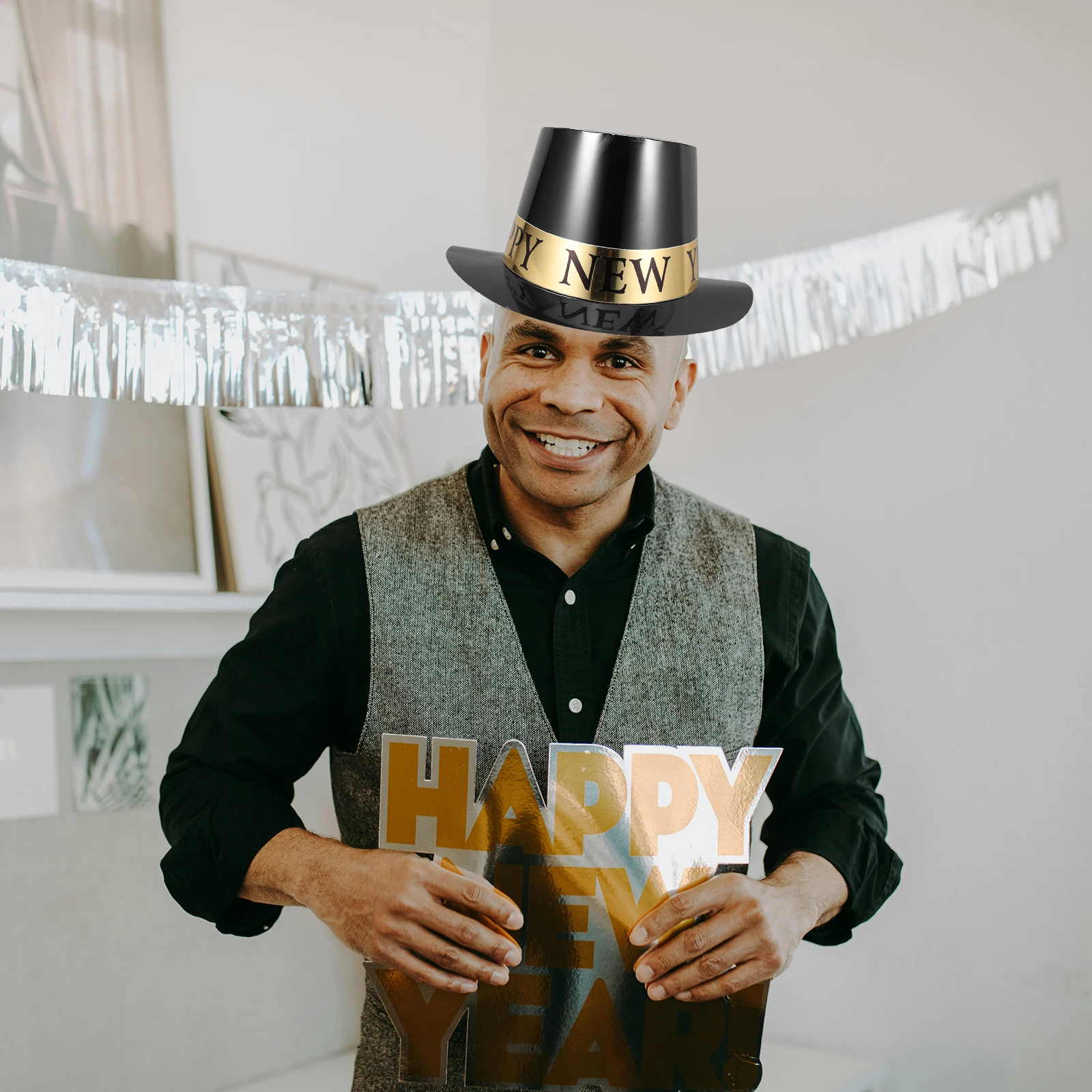 

6pcs Black Gold Top Hat New Year Eve Party Hats For Adults Happy New Year Decorations Paper Cone Caps Festive Party Supplies