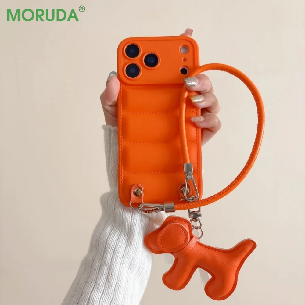 PU-Leder Cartoon-Hund Handyhülle mit Lanyard für iPhone 17 16 15 14 13 12 Pro Max Plus 17 Air 16e – Kreative Daunenjacken-Softcover