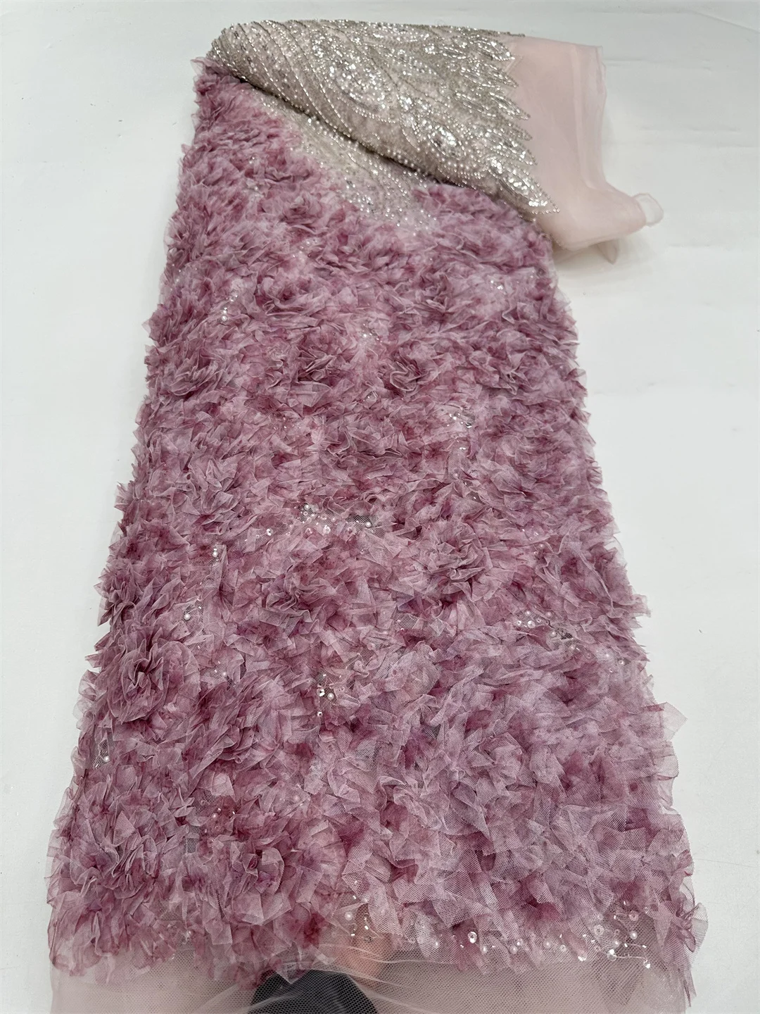 

2025 Hot Selling 3D Flower Lace Fabric Nigerian for Bride Dress Luxury Embroidery Sequins Beaded Lace High Quality Africa French