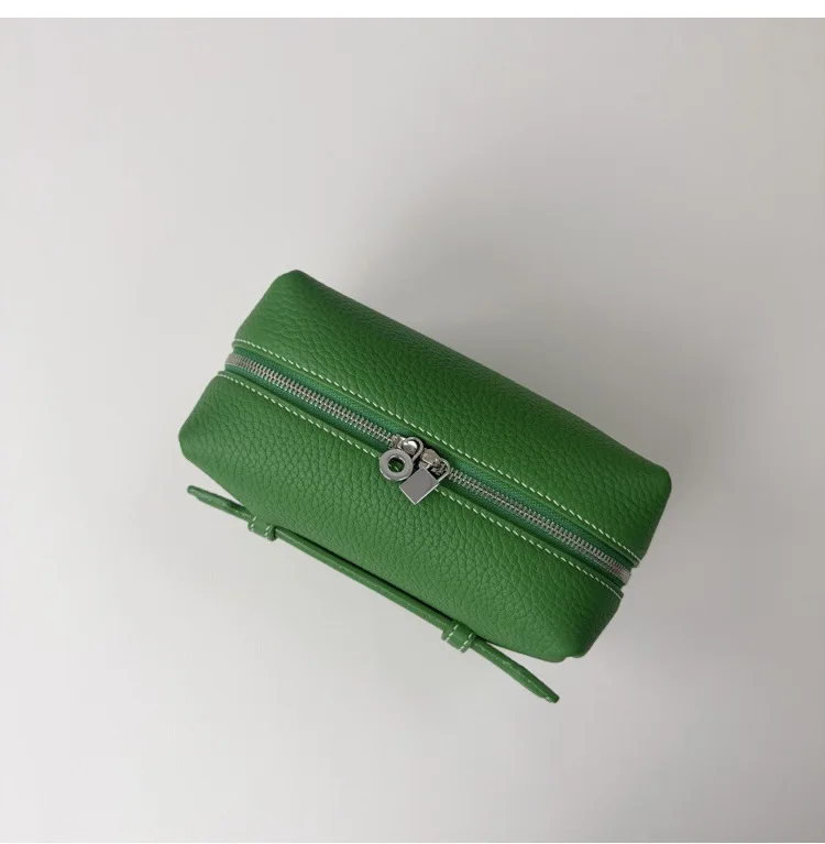 FANAN DesignerStyle Genuine Leather Cosmetic Bag for Women Portable Makeup Pouch Travel Organizer for Phone Toiletries Women Bag