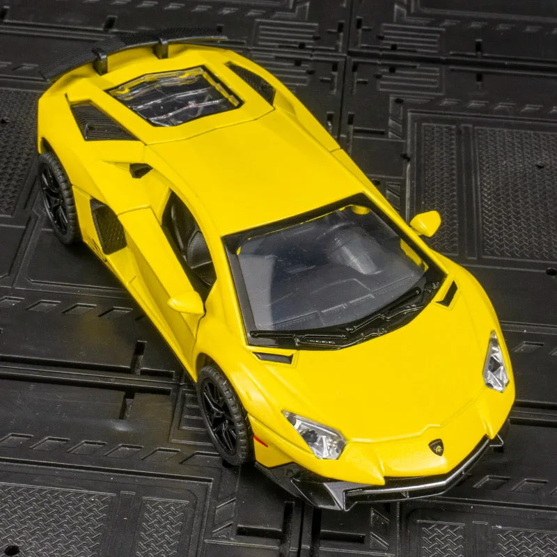โมเดลรถสปอร์ตอัลลอยด์ 1:32 LP750-4 มีฟังก์ชั่นเสียงและแสง ประตูสามารถเปิดได้ มีเสียงและแสงจำลอง