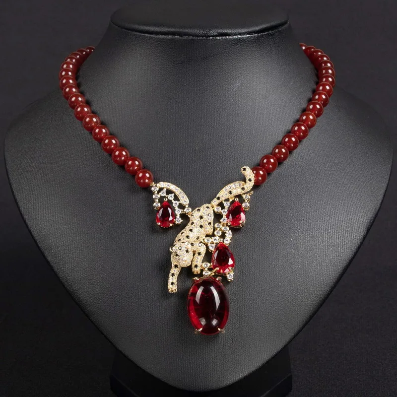 

Designer Collection Style Necklace Inlay Cubic Zircon Black Patches Leopard Panther Pendant Red Green Beads Chain Party Jewelry