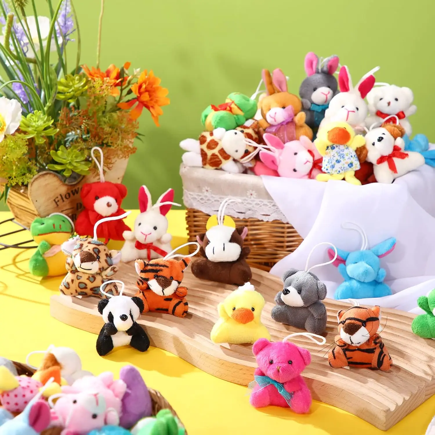 36-200Pcs Christmas Mini Plush Stuffed Animal Bulk Small Animal Toys Keychain Tiny Plush Keychains Animals Xmas Tree Decoration