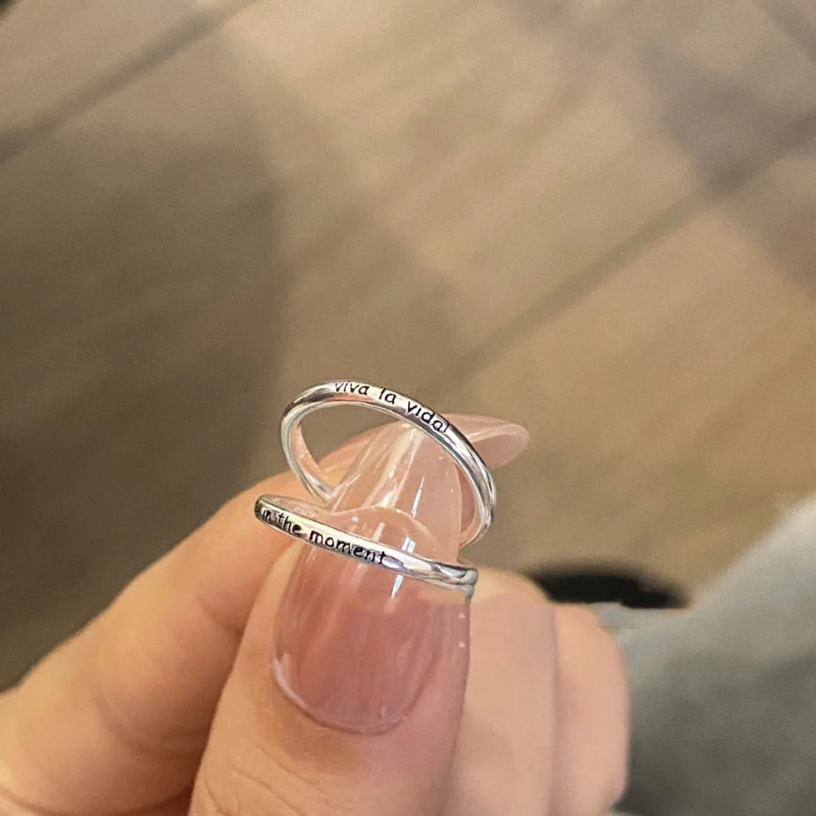 

Маленькие кольца из стерлингового серебра 925 пробы с буквами для женщин, регулируемое кольцо для пары, штабелируемые хромированные эстетические ювелирные изделия для женщин