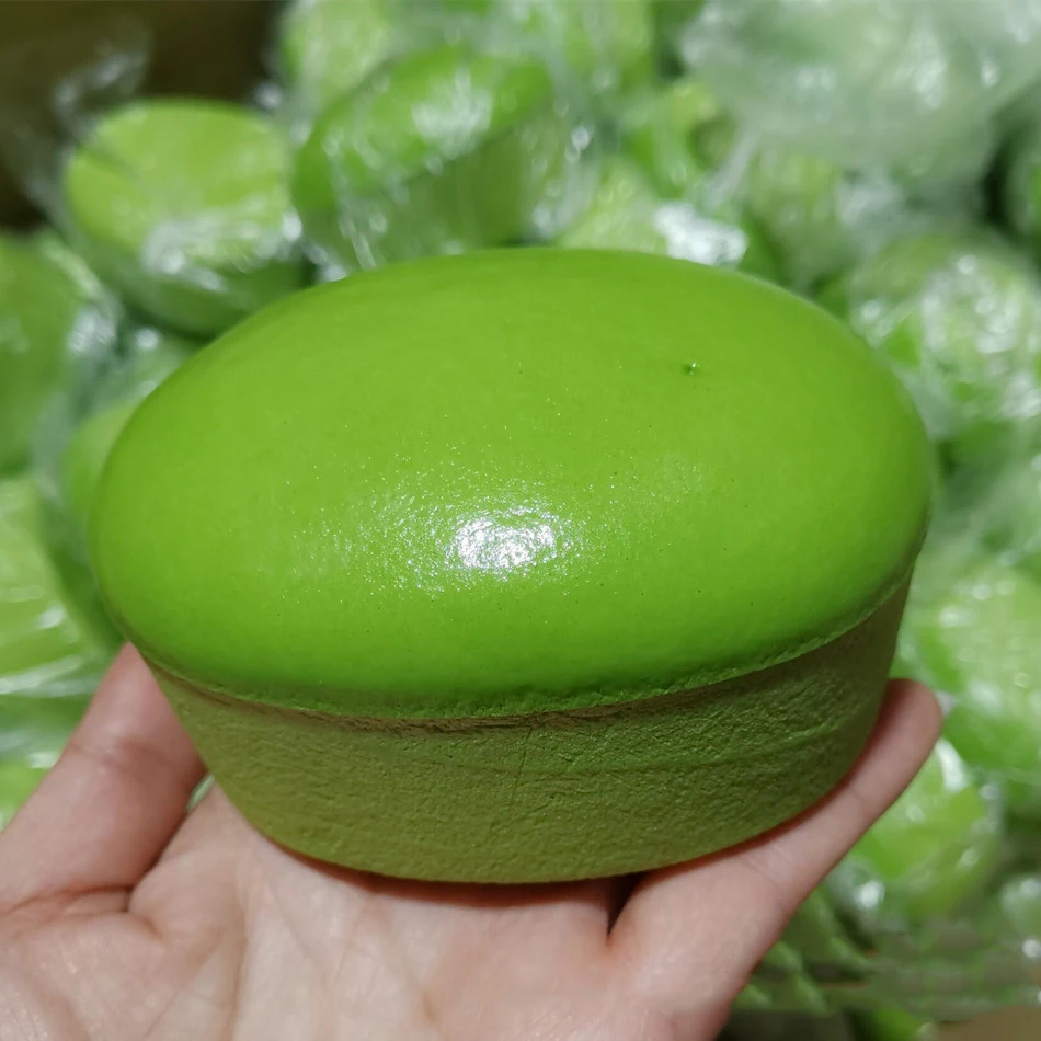 Nieuwe Simulatie Pu Matcha Cake Brood Pinch Squeeze Stress Relief Speelgoed Mini Cake Trage Rebound Zachte Pinch Decompressie Ontluchting Speelgoed