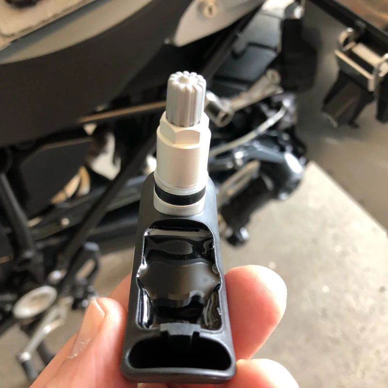 YAOPEI 8532731 8532732 Tire Pressure Monitoring Sensor For BMW Motorcycle 36318532731 36318532732 7694420